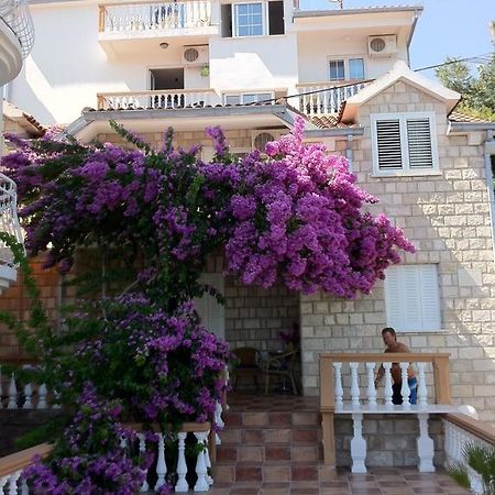 Apartmani Kalinic Bijela Buitenkant foto