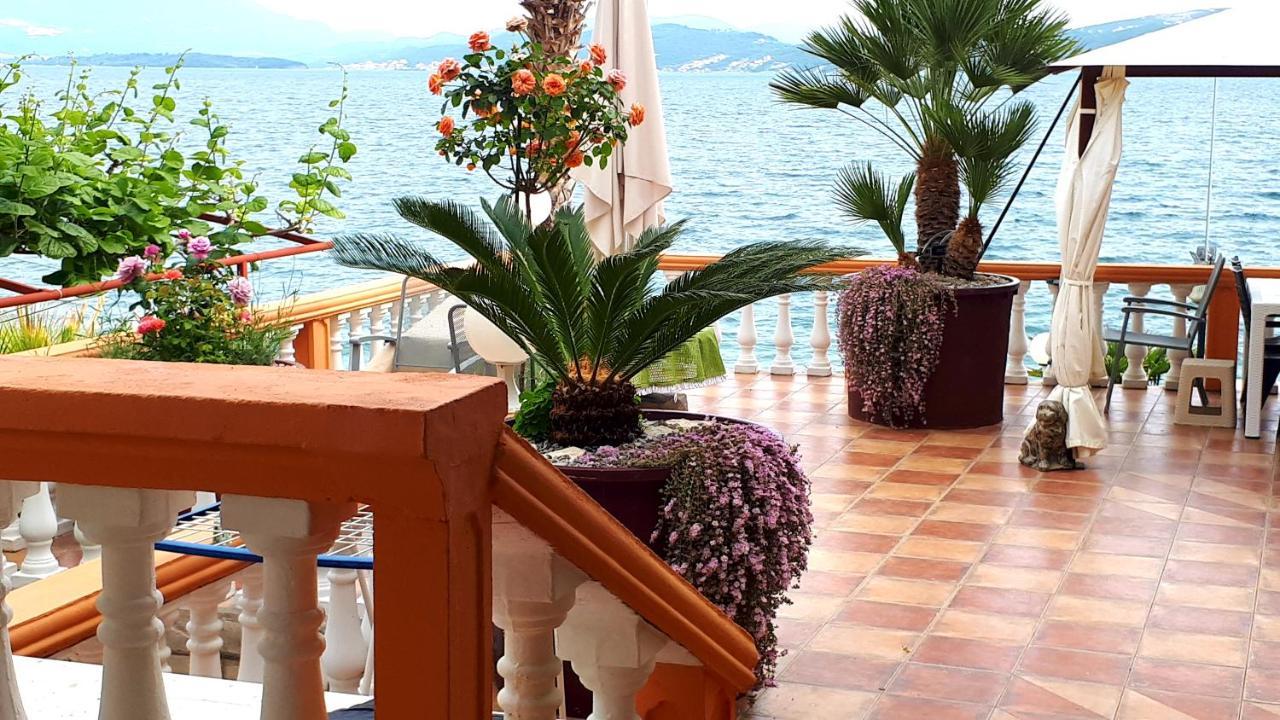 Apartmani Kalinic Bijela Buitenkant foto