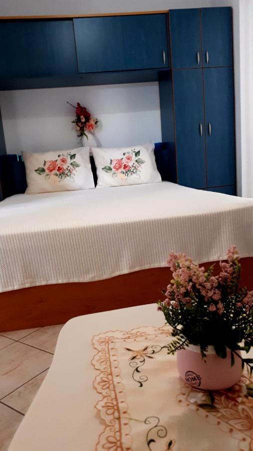 Apartmani Kalinic Bijela Buitenkant foto