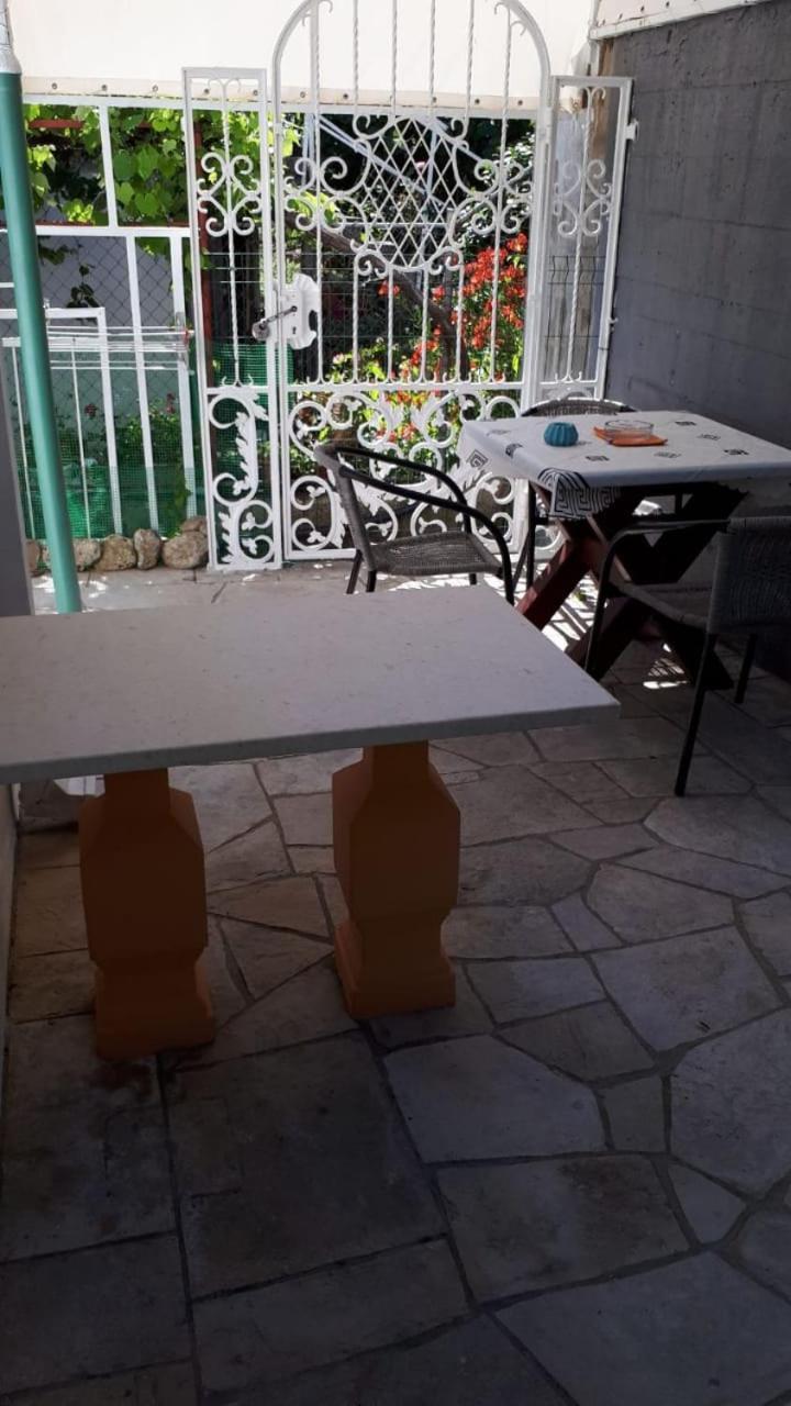 Apartmani Kalinic Bijela Kamer foto