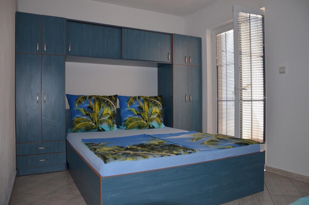 Apartmani Kalinic Bijela Buitenkant foto